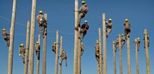 workers-659883_1920-3